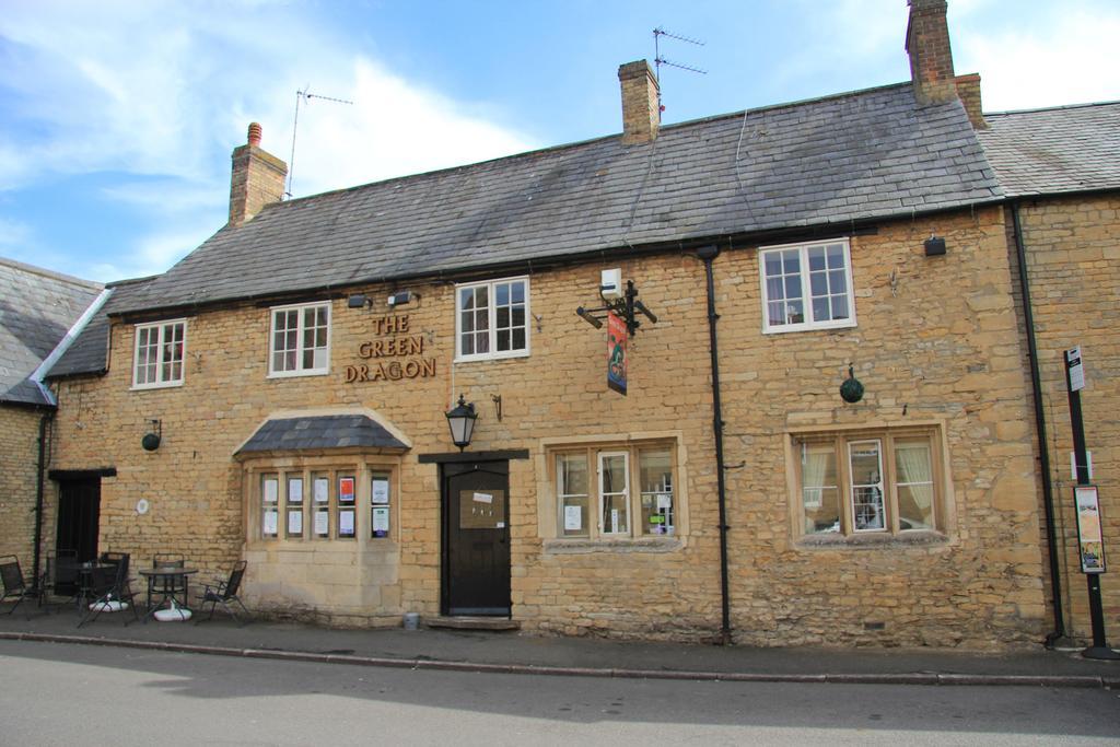 Green Dragon Brigstock Exterior foto